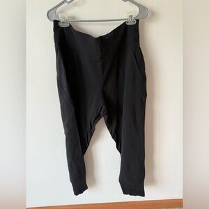 Women’s Athleta Jogger size XL. Worn a few times looks brand new!!